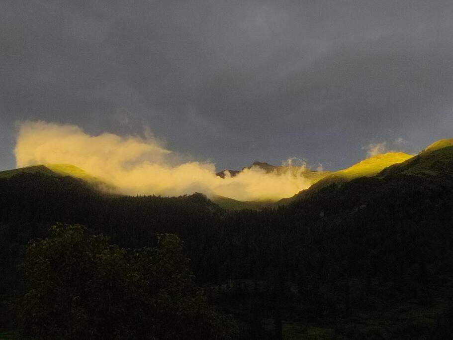 Gharsa - Your Mountain Home Manāli Dış mekan fotoğraf